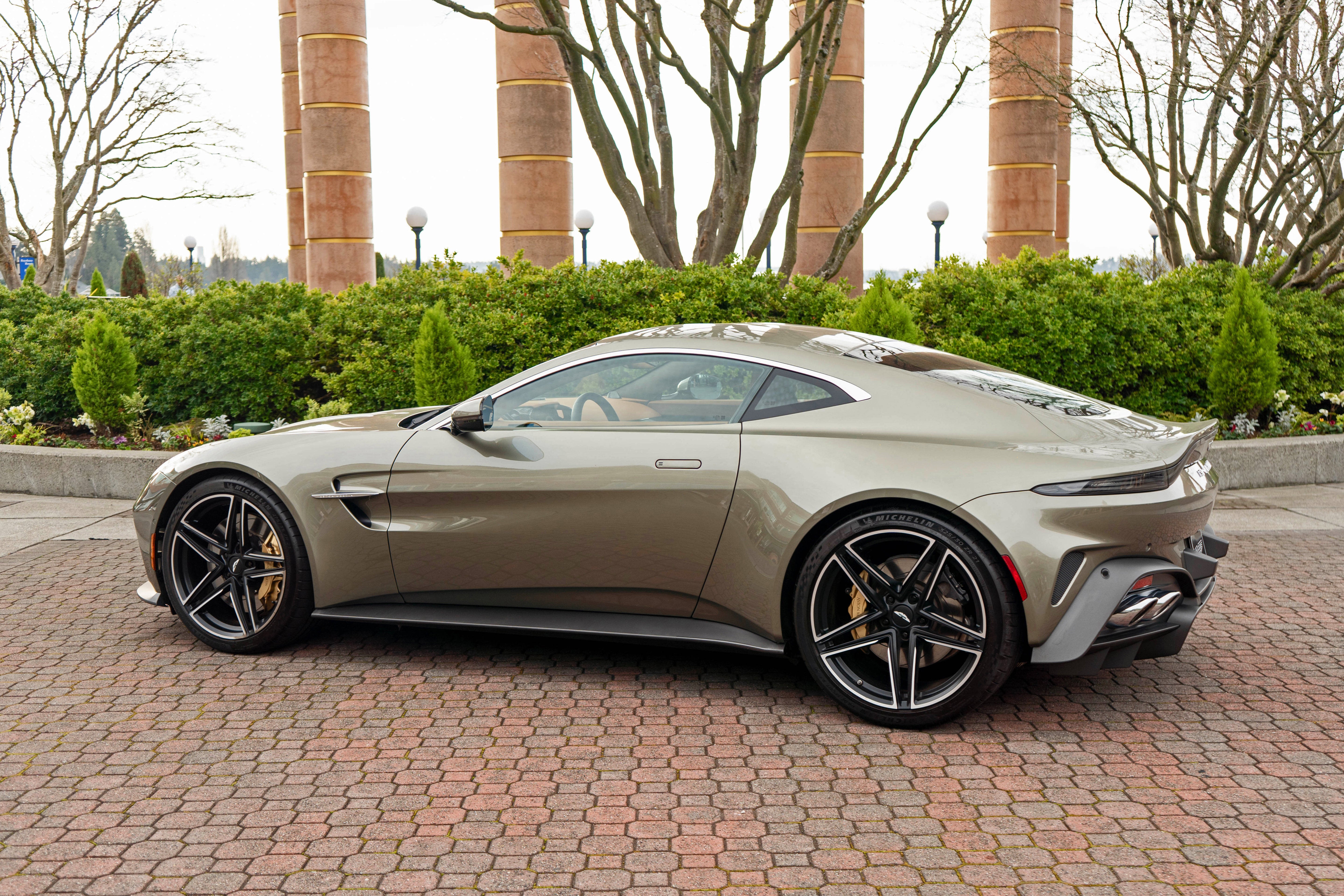 aston martin vantage 2025 SCFSMGFW9SGN09680 image aston martin vantage 2025 SCFSMGFW9SGN09680 image